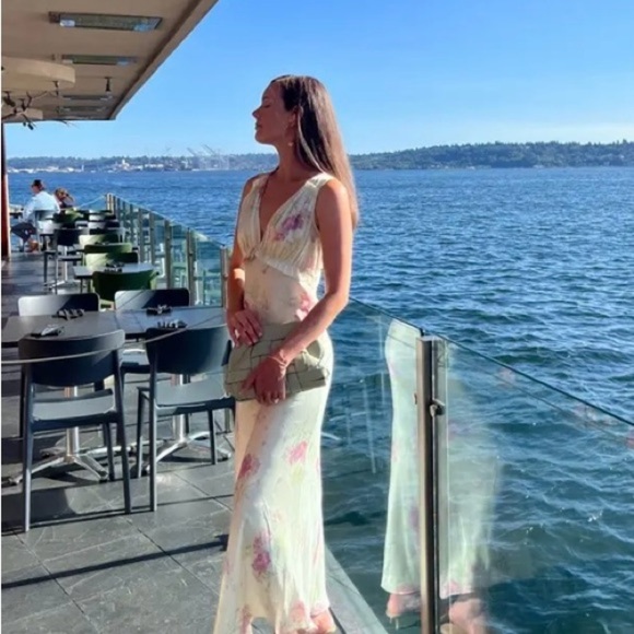 LoveShackFancy Dresses & Skirts - Love Shack Fancy Suniva Slip Dress in 100% Floral Silk Size 12